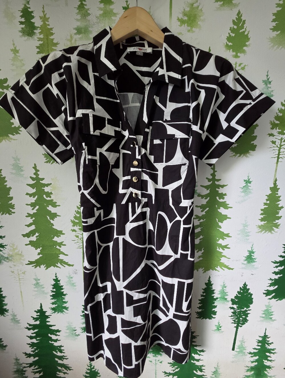 LA Nouvelle Renaissance Geometric Button-Front Shirt Dress